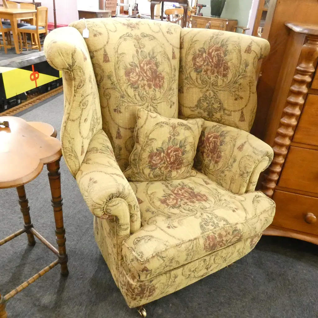 LARGE WINGBACK CHAIR, LOOSE CUSHION SEAT & SCATTER CUSHION Image 1++
