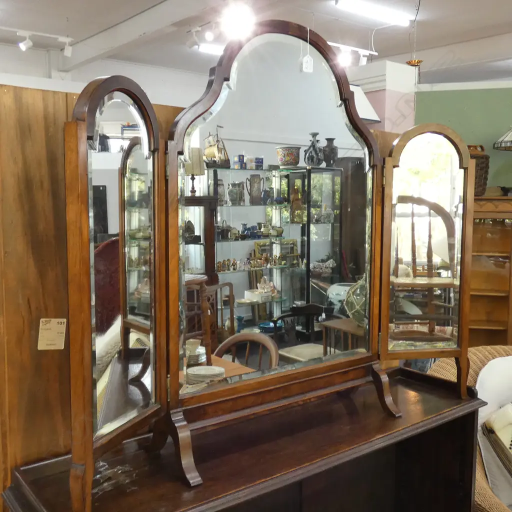 3 FOLD DRESSING TABLE MIRROR Image 1++