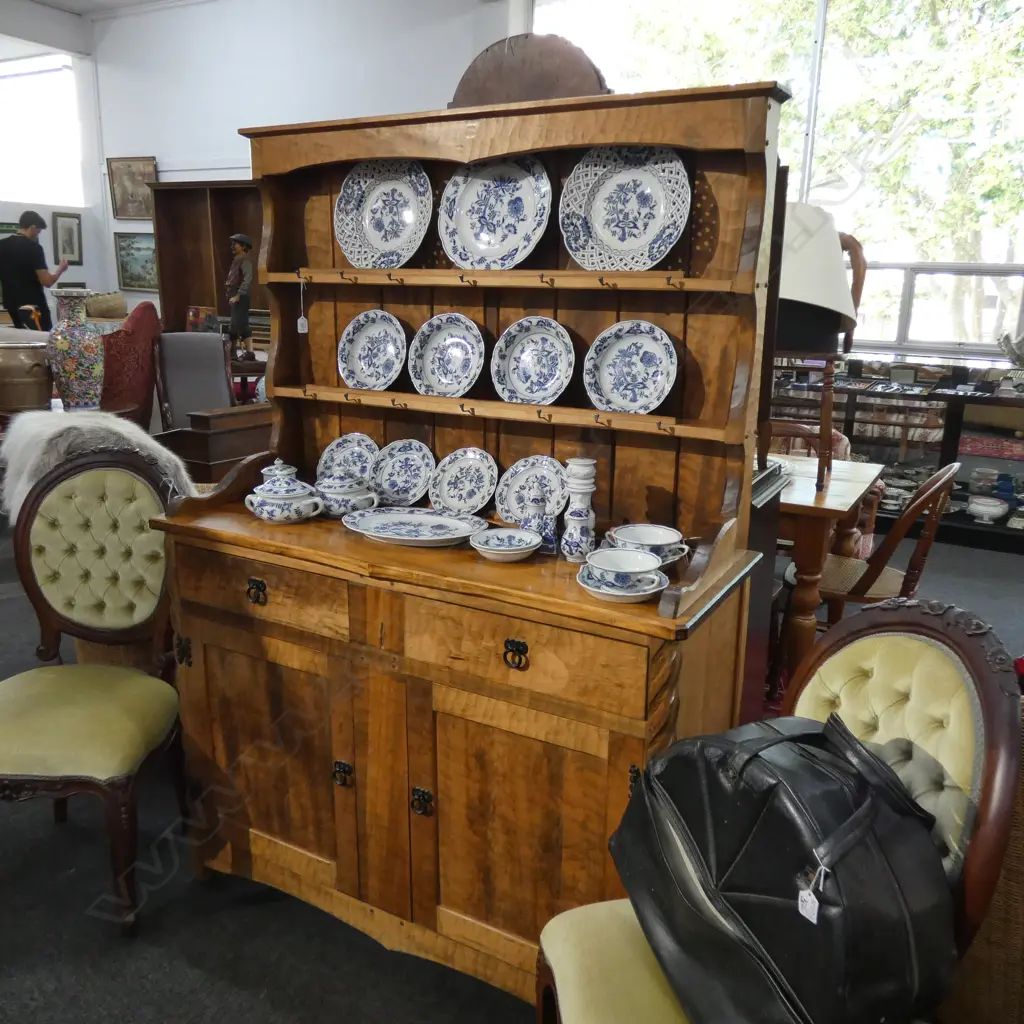CHAPMAN TAYLOR COUNTRY STYLE DRESSER W. 1220MM H. 1730MM Image 1++