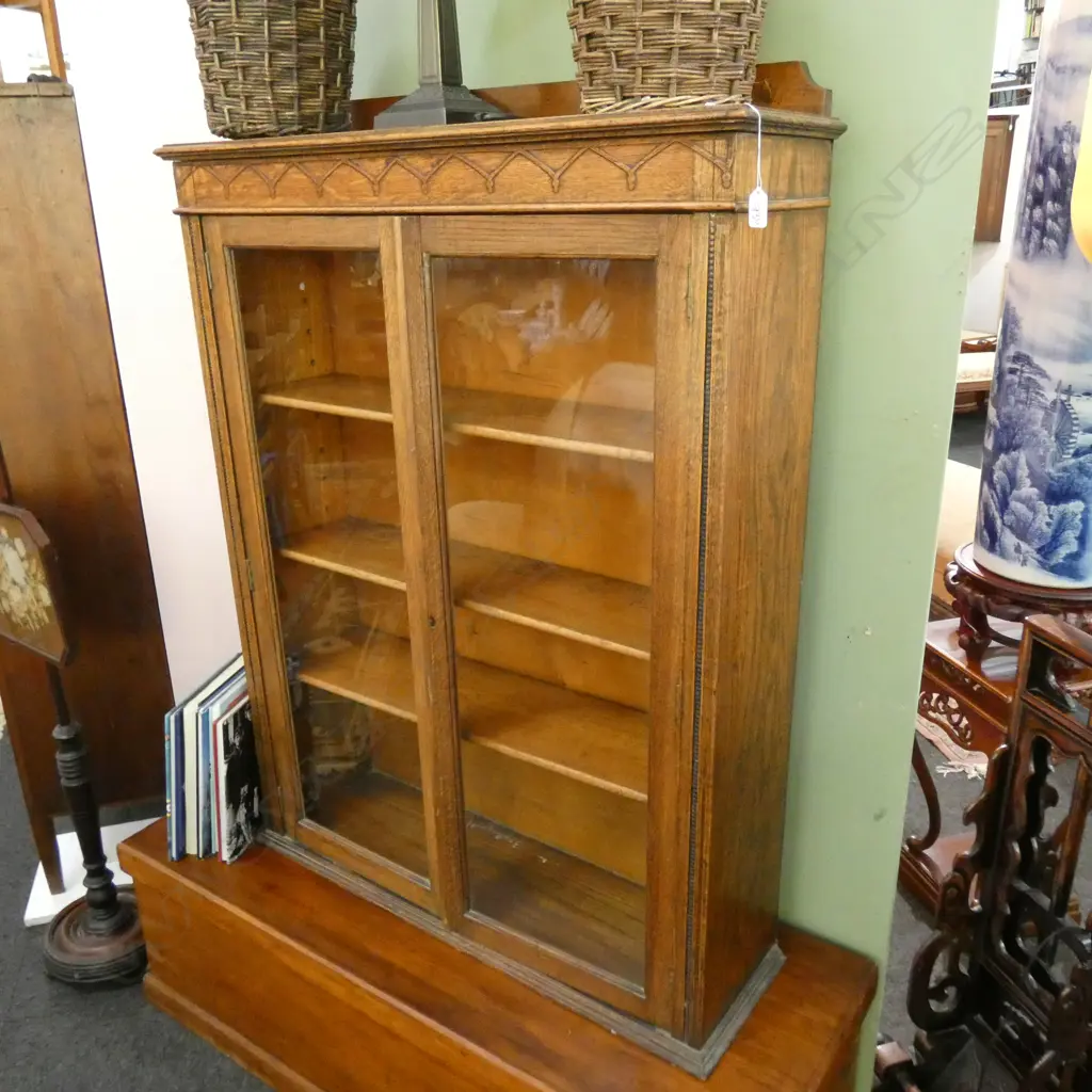 OAK GLAZED DISPLAY CABINET C  1920S H1160 MM Image 1++