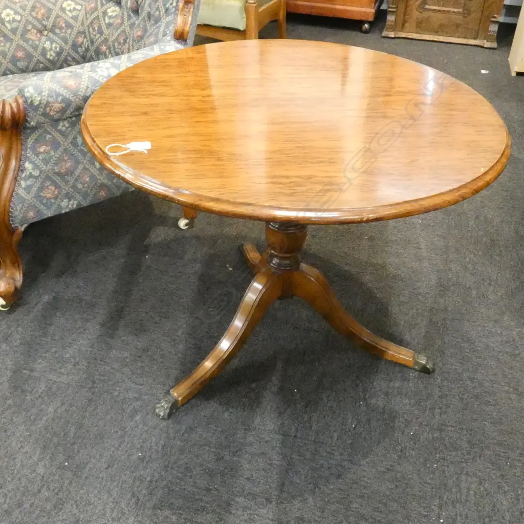MOTTLED KAURI TOPPED TRIPOD TABLE BEECH? BASE 790MM DIA Image 1++
