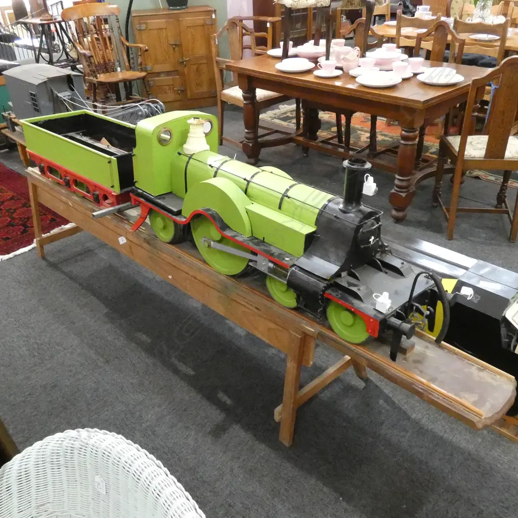 LARGE MODEL LIGHT GREEN STEAM TRAIN L. 2.4M Image 1++