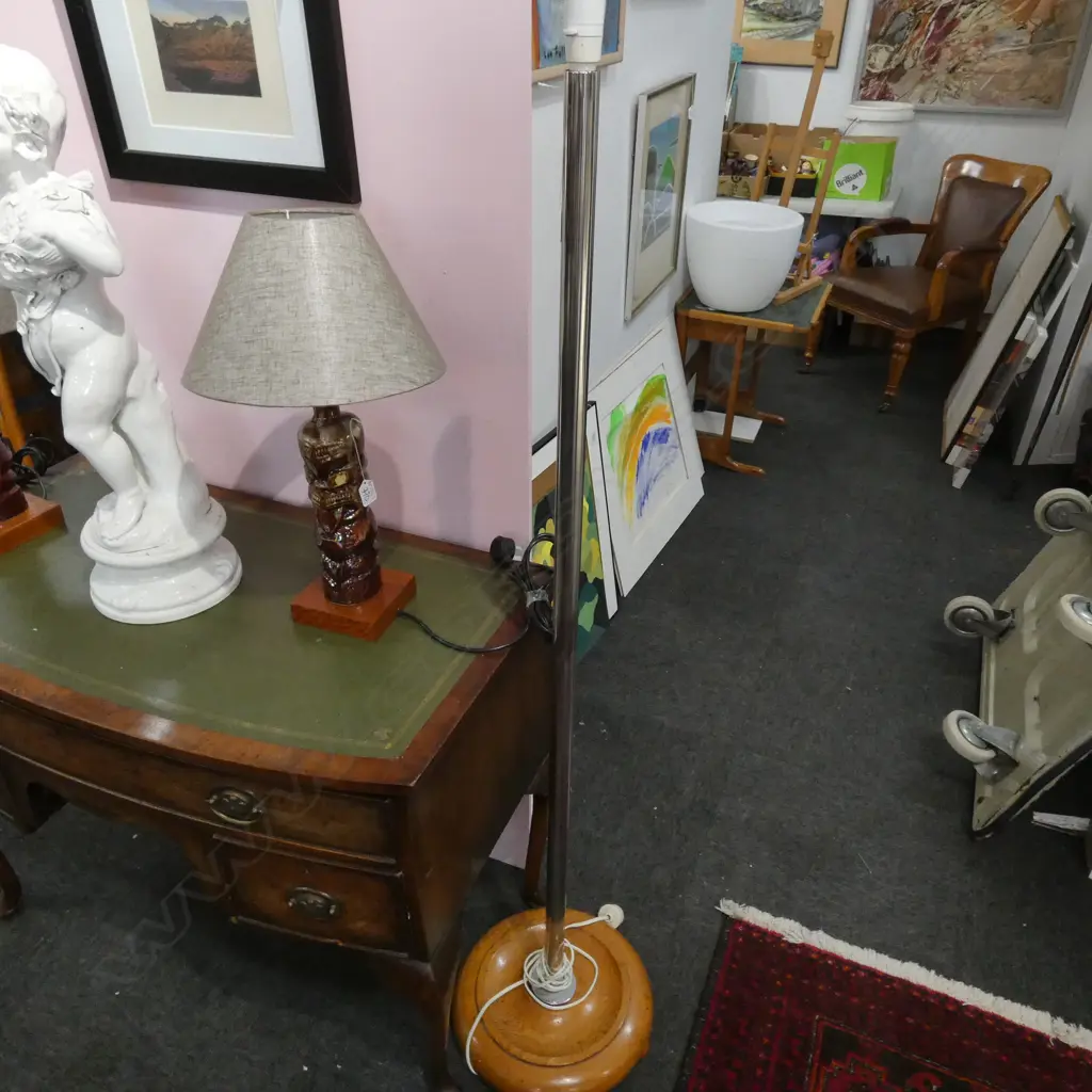 CHROME AND WOOD STANDARD LAMP NO SHADE Image 1++