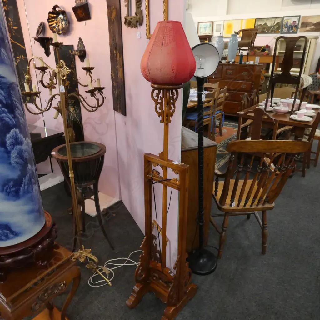 CHINESE FLOOR LAMP  Image 1++