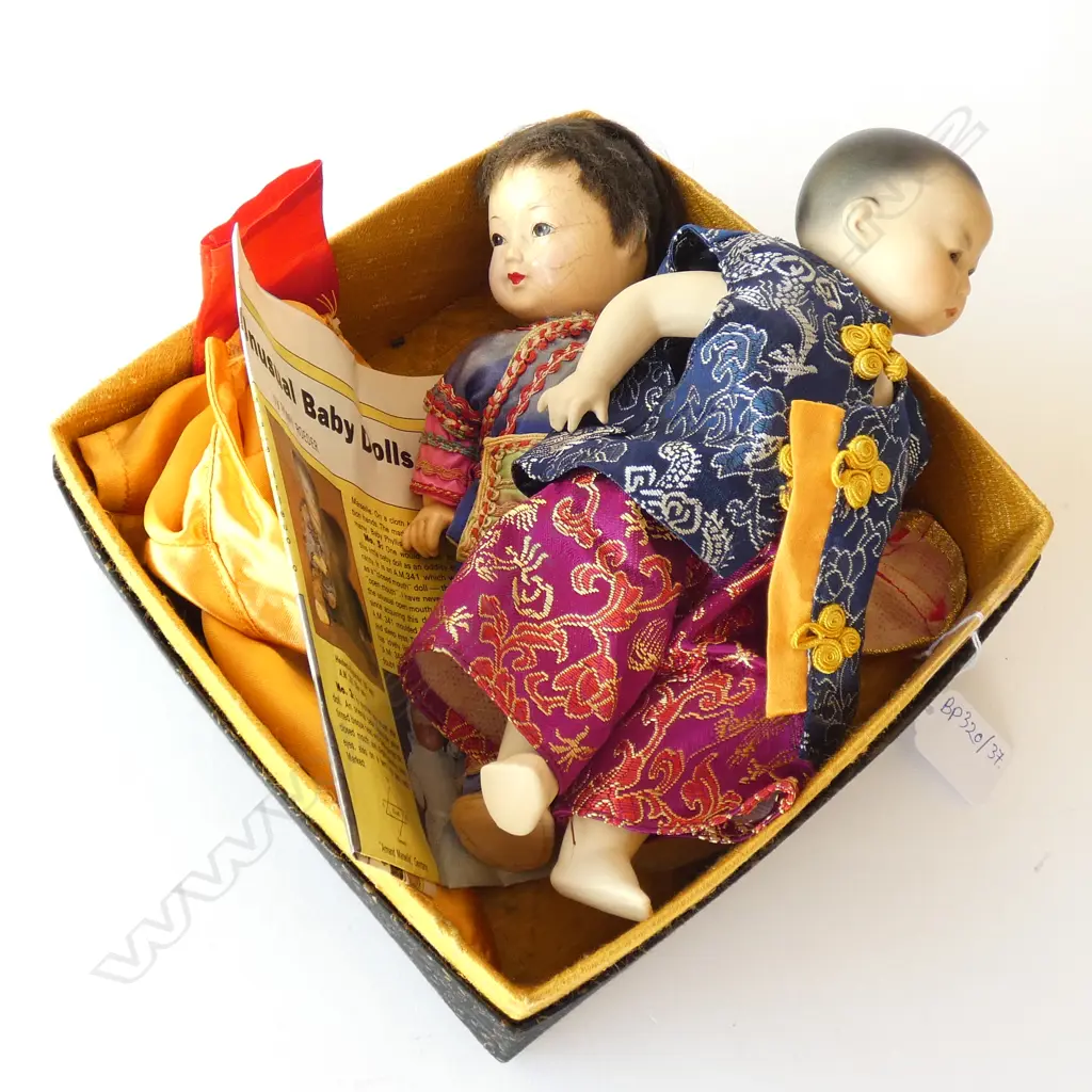 2 ORIENTAL DOLLS ONE ARMAND MARSEILLE L. 230MM + CLOTHES  Image 1++