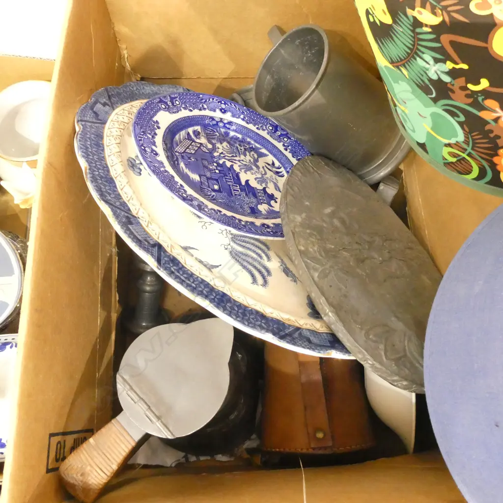 BOX LOT PEWTER PCES, B/W CERAMICS Image 1++