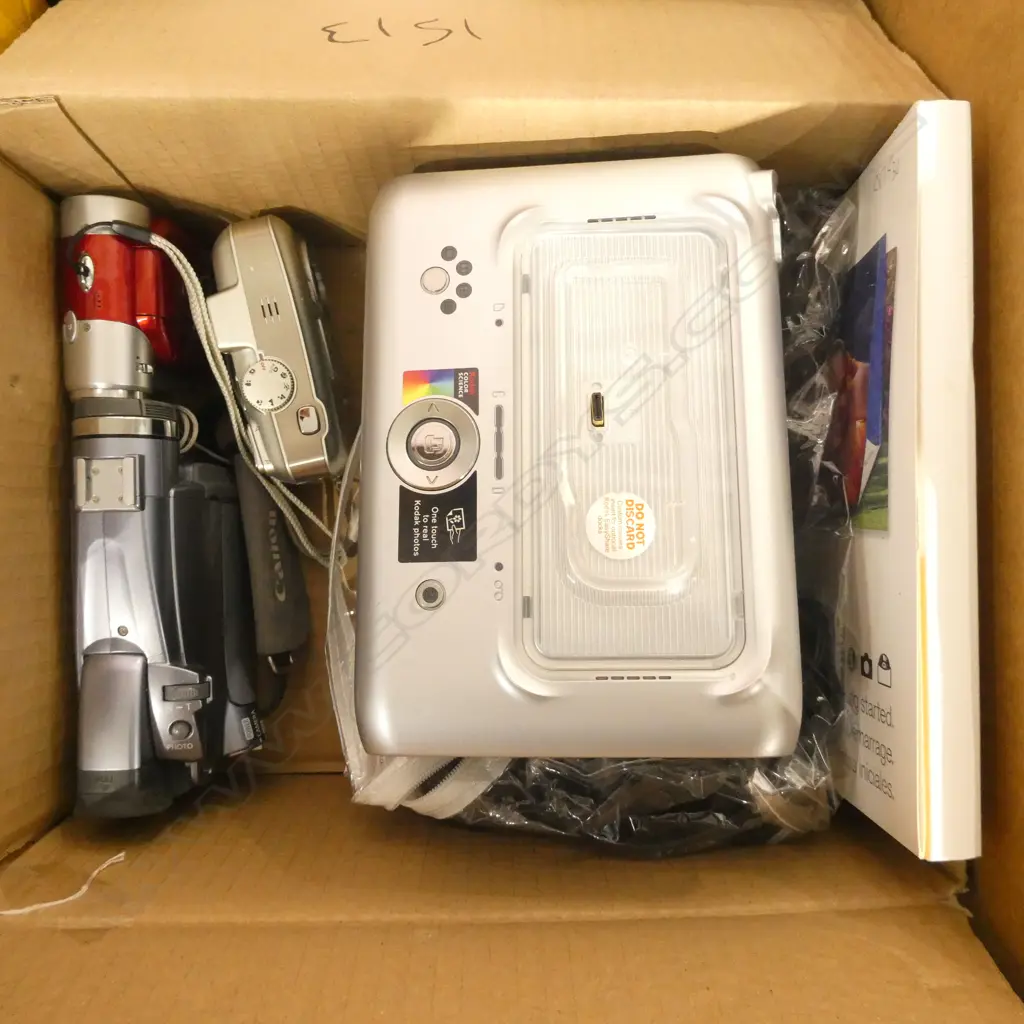BOX OF CAMERAS ETC Image 1++