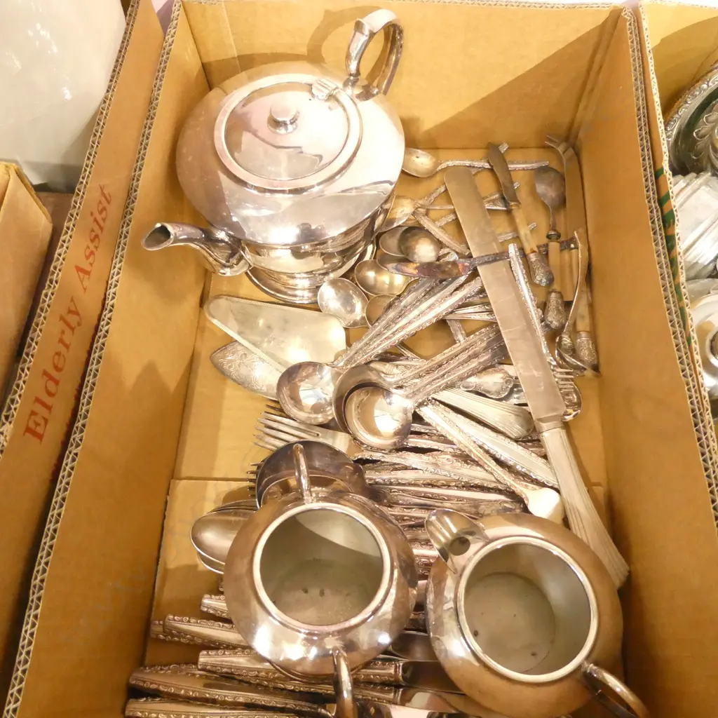 BOX LOT EP TEA SET AND RODD CUTLERY Image 1++