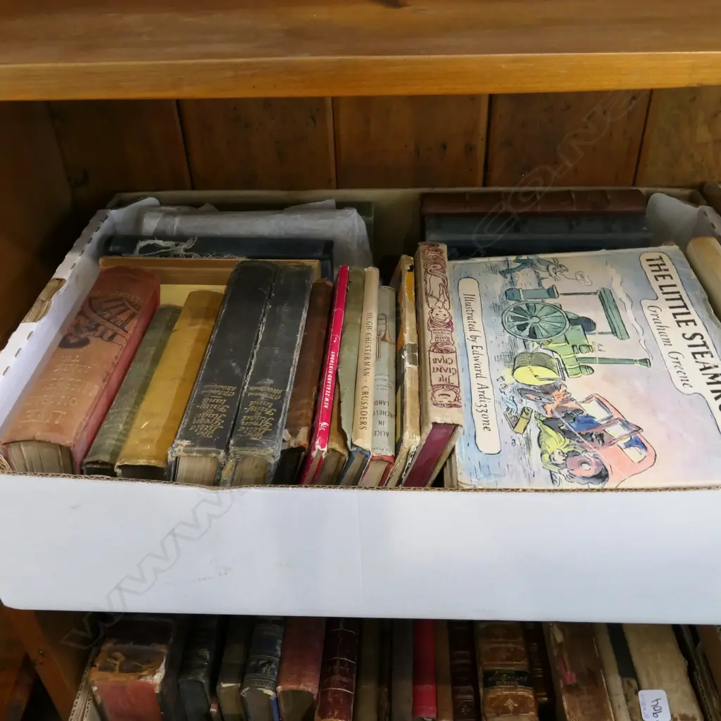 BOX OF ASST BOOKS CHILDRENS BOOKS ETC Image 1++