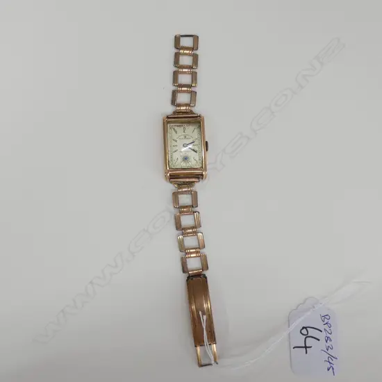 GENTS WATCH, ELECTION BRAND, CHRONOMETER, INSCRIBED 1945 9CT GOLD CASE