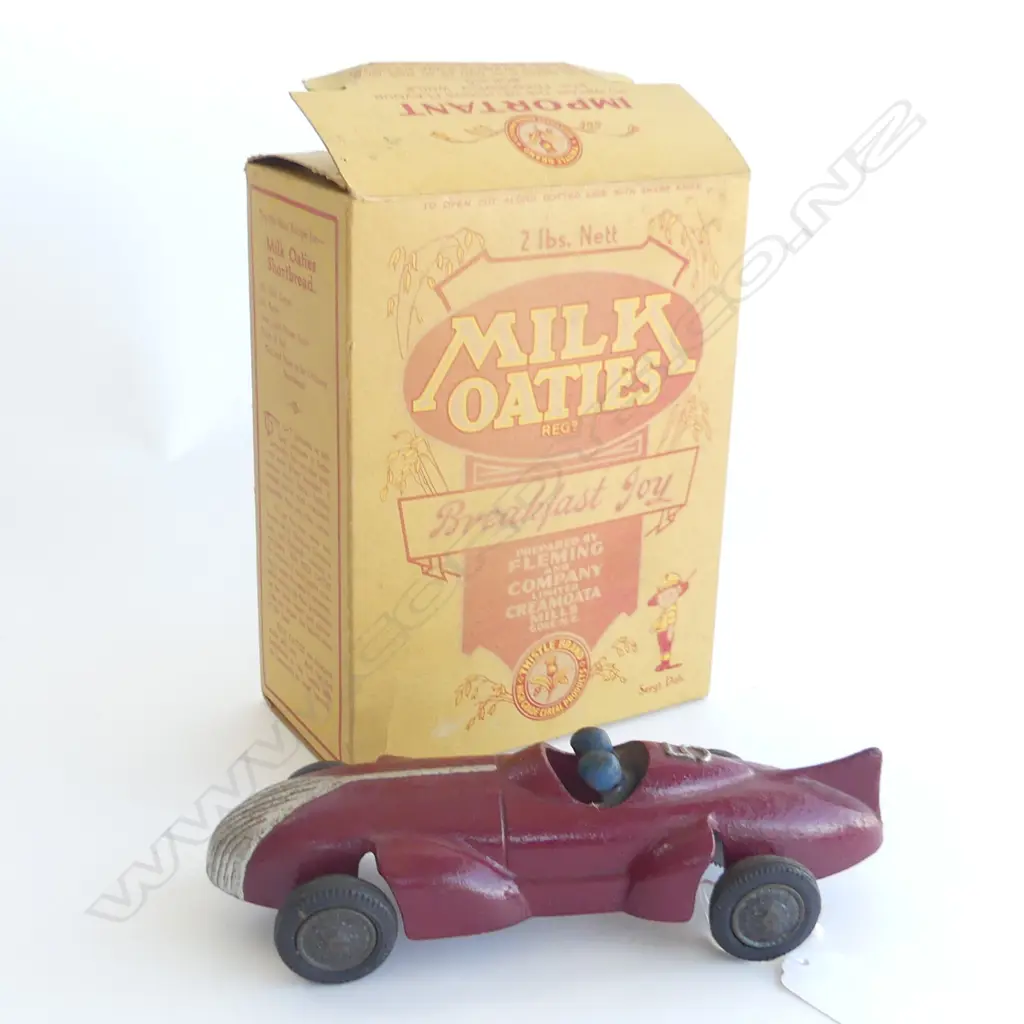 (15) CAST IRON ‘ARCADE TOY RACING CAR’ NO. 1440 & VINTAGE MILK OATIES DISPLAY BOX Image 1++