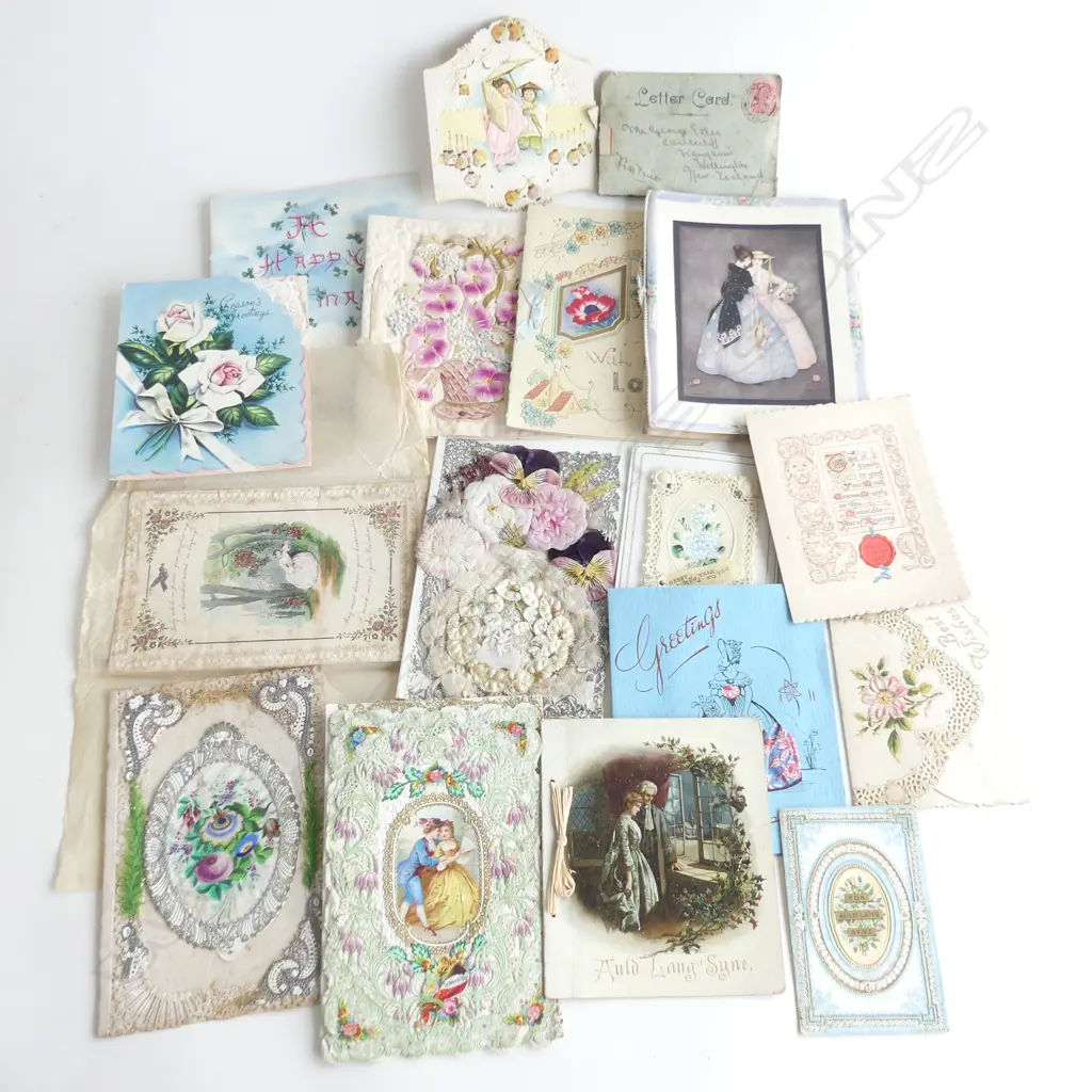 (40) A COLLECTION OF TURN OF THE CENTURY VALENTINES CARDS & XMAS CARDS Image 1++