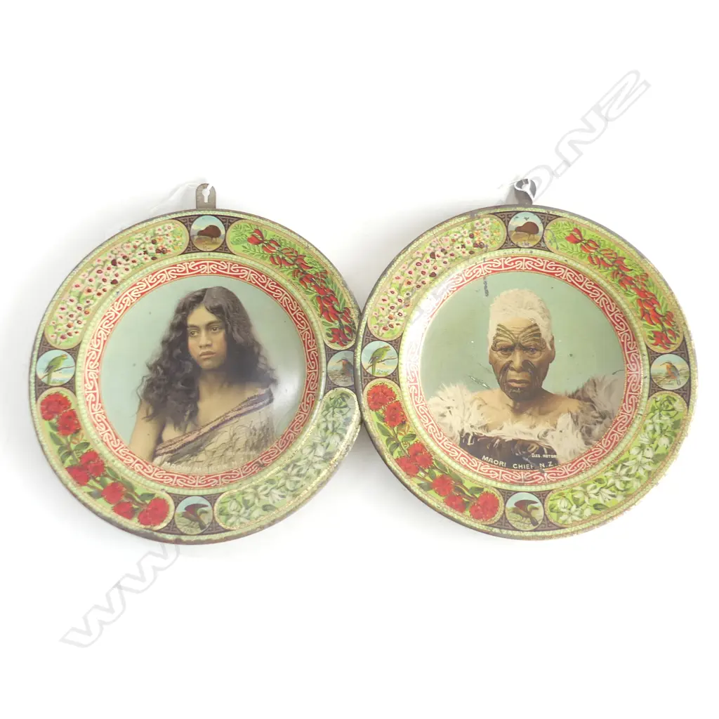 (40) 2 x ILES PHOTOGRAPHY TIN WALL HANGINGS DEPICTING A MAORI CHIEF & A MAORI MAIDEN & LOCAL FLORA AND BIRDS D. 255mm Image 1++
