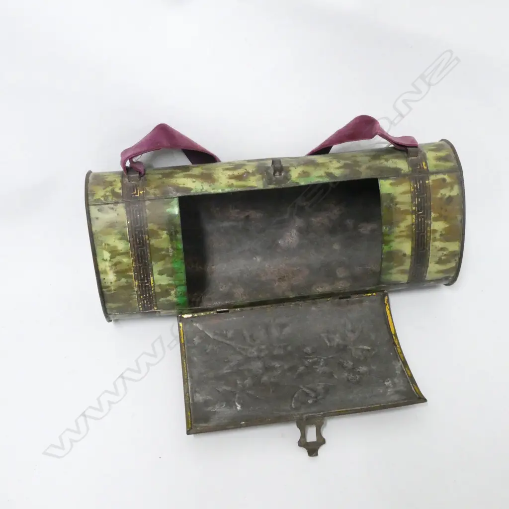 (4) VINTAGE TIN AS A  WOMANS CLUTCH BAG WITH EMBOSSED FLOWERS AND BUTTERFLYS W. 240mm Image 1++