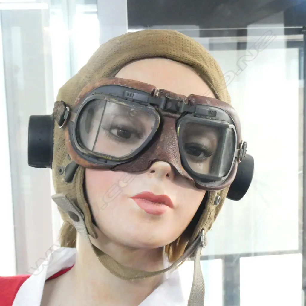 WWII FLIGHT GOGGLES AND HELMET Image 1++