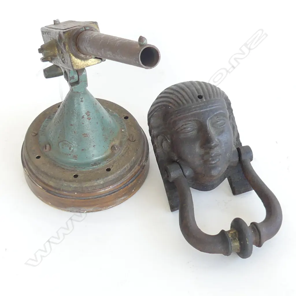 2 ITEMS CAST IRON DOOR KNOCKER AS EGYPTIAN BUST + RARE VINTAGE JOLLIBOY TOY MACHINE GUN MADE IN ENGLAND Image 1++