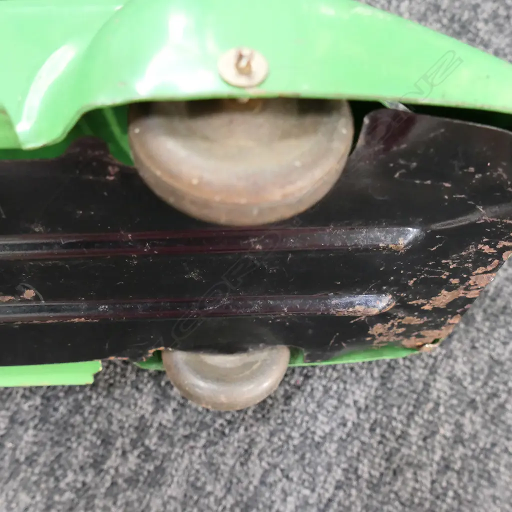 RARE 1930s WYANDOTTE GREEN METAL 'LA SALLE' SEDAN L. 390mm. rear bumper absent Image 1++