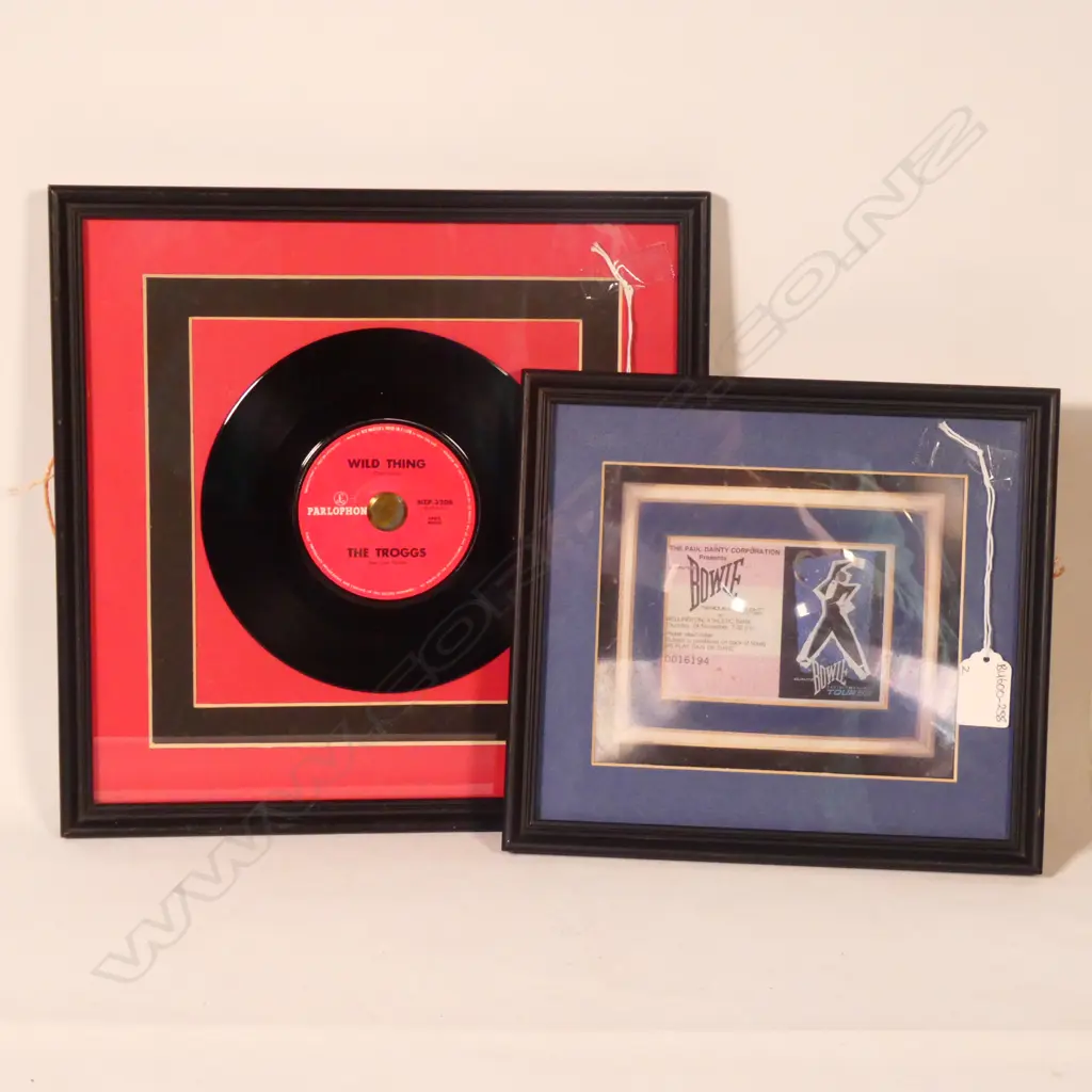 2 ITEMS INCL FRAMED DAID BOWIE TICKET + A FRAMED 45 OF 'WILD THING' BY 'THE TROGGS' H. 270mm Image 1++