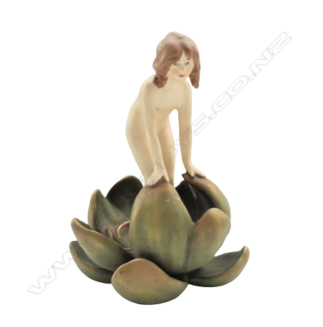 (43) ART DECO ROYAL DUX NYMPH STANDING ON A LILY PAD H. 155mm Image 1++