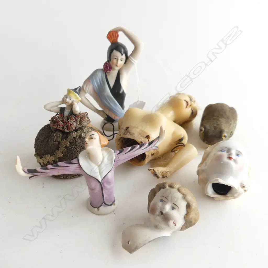 4 HALF DOLLS INCL.1 x WAX AF + 2 HEADS Image 1++