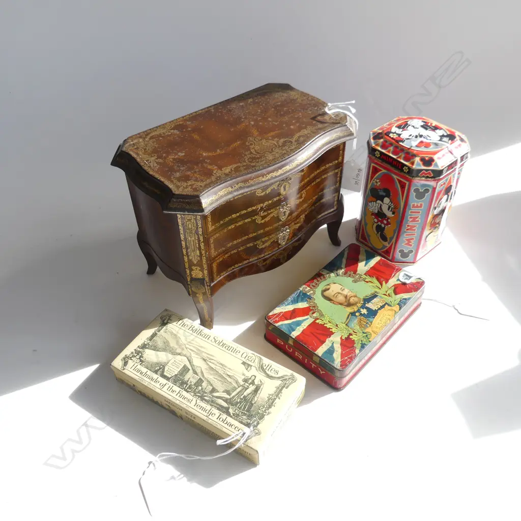 (71) 4 VINTAGE TINS COMMODE GEORGE V TOBACO & MICKEY MOUSE Image 1++