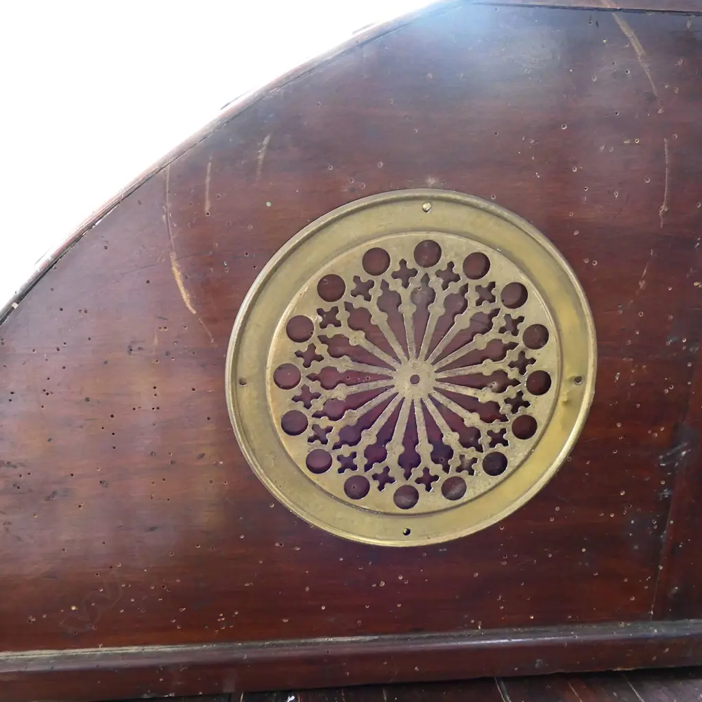 CONVEX GLASS SHOP DISPLAY COUNTER CABINET, 1970mm Image 1++