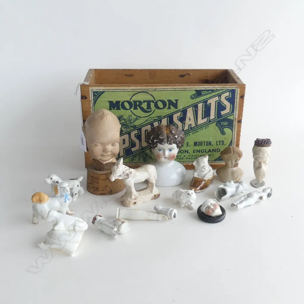 (52) VINTAGE MORTON EPSOM SALTS BOX & COLLECTION OF DOLLS HEADS ETC 140MM Image 1++