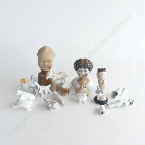 (52) VINTAGE MORTON EPSOM SALTS BOX & COLLECTION OF DOLLS HEADS ETC 140MM