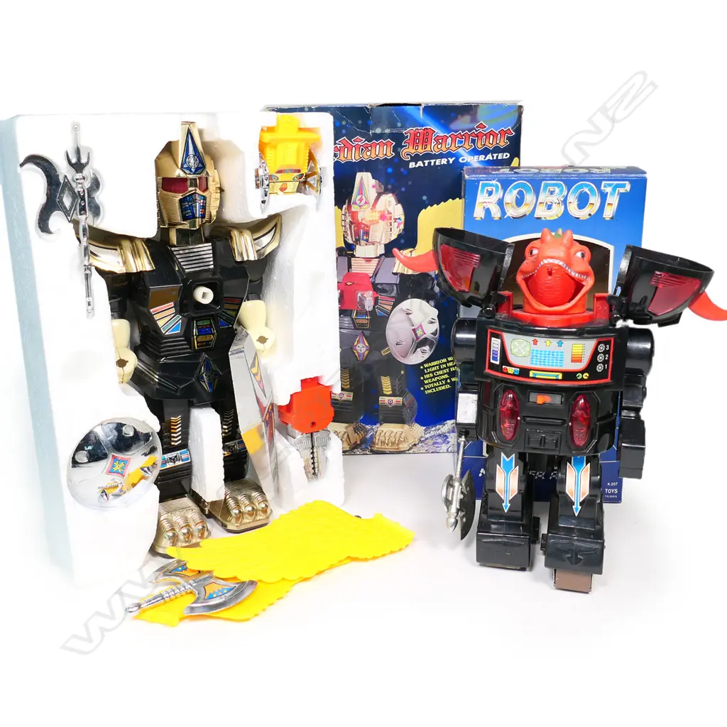 TWO VINTAGE BOXED ROBOTS; MONSTER ROBOT & GUARDIAN WARRIOR, TALLEST 320mm Image 1++