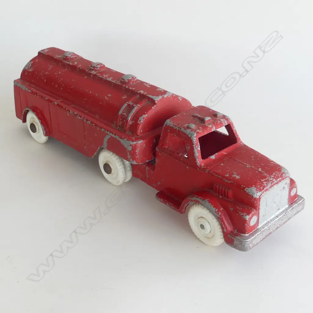 (62) LARGE FUNHO PETROL TANKER, ARTICULATED BUT REQUIRES PIN. L 400mm Image 1++