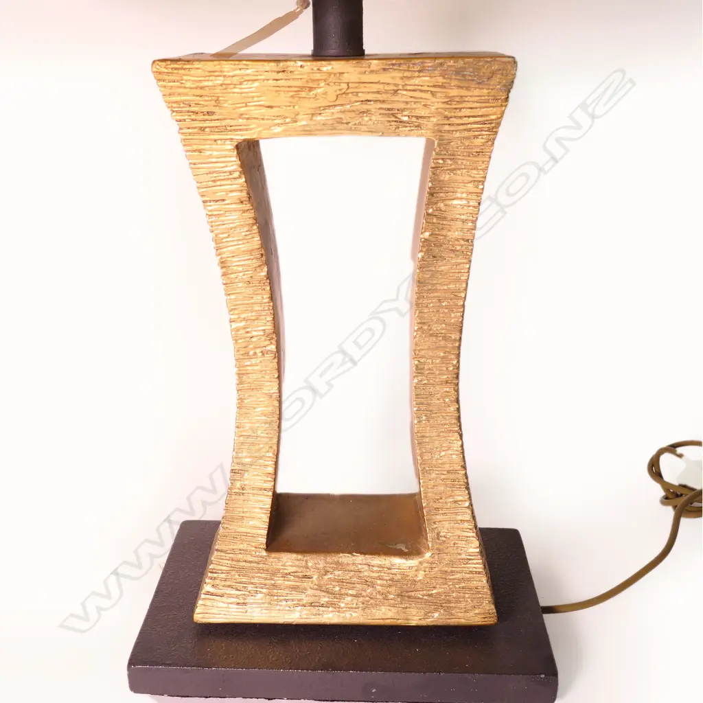 TABLE LAMP, GILDED SPLAY UPRIGHTS WITH CENTRAL CAVITY & WHITE SHADE, H.750mm Image 1++