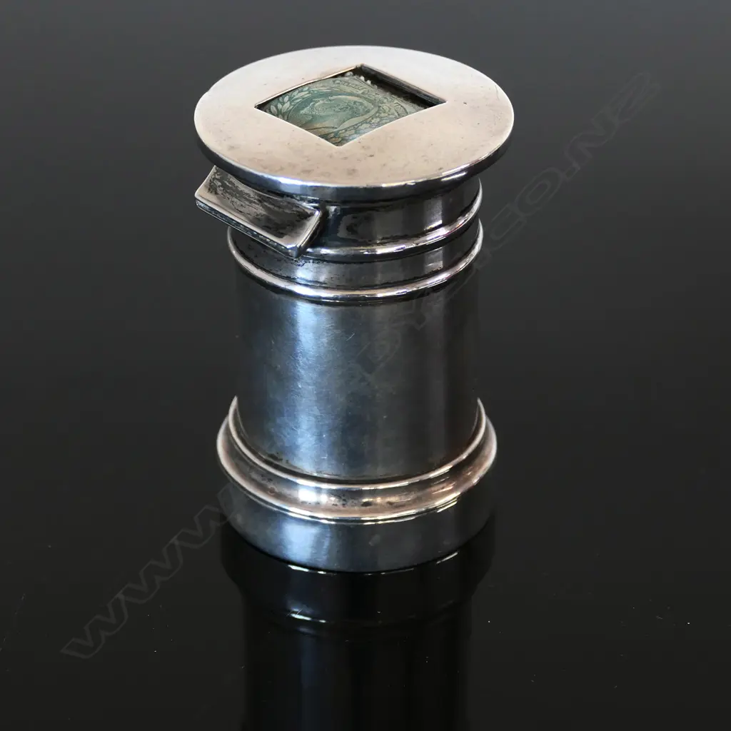 Rare 1904 Asprey Sterling Silver Stamp Dispenser in the form of a Post Box, Image 1++