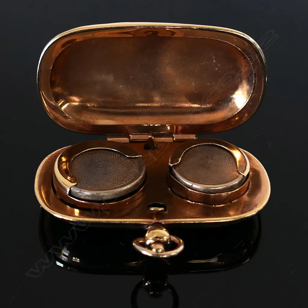 Gold plated Sovereign and Half Sovereign Case Image 1++