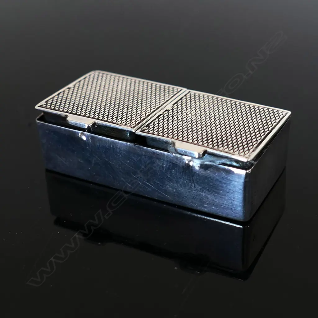 .925 Silver two compartment box with machined engraved separate hinged tops Image 1++