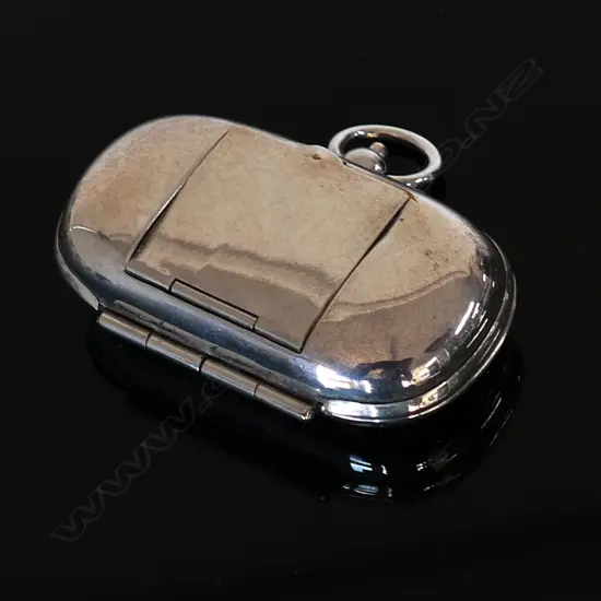 Silver Plated Sovereign Case complete with single stamp compartment contained within the top