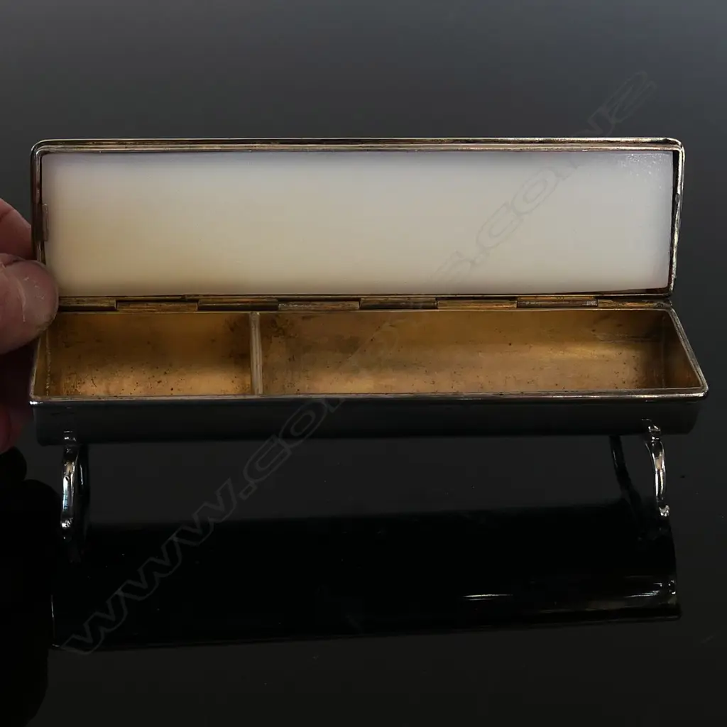 1929  Hallmarked Silver Birmingham double concave compartment in the form of a trough Image 1++