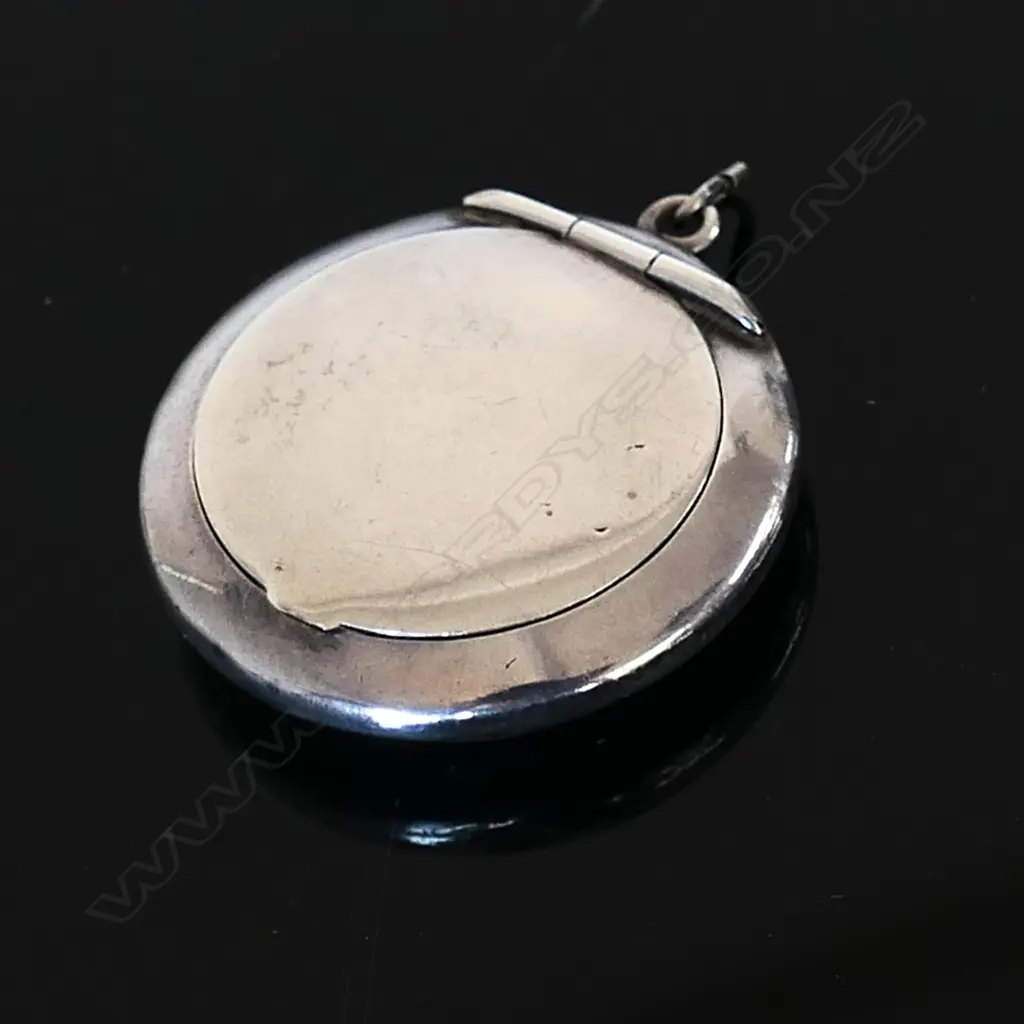 1918 Birmingham Hallmarked Silver Small Circular Case, Image 1++