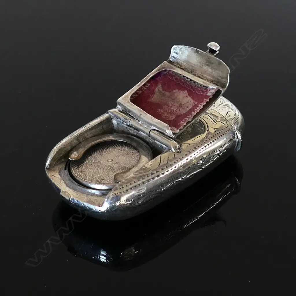 Silver plated Combination Vesta Case and Sovereign Holder with Stamp Compartment, Image 1++