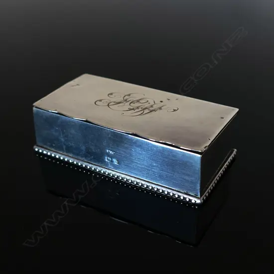 1907 Birmingham Hallmarked  silver three compartment stamp box,