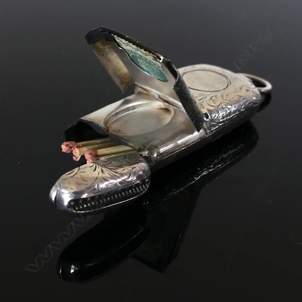 1901 Chester Hallmarked Silver Hallmarked Combination Vesta and Sovereign Case by E J Trevitt & Sons. Image 1++