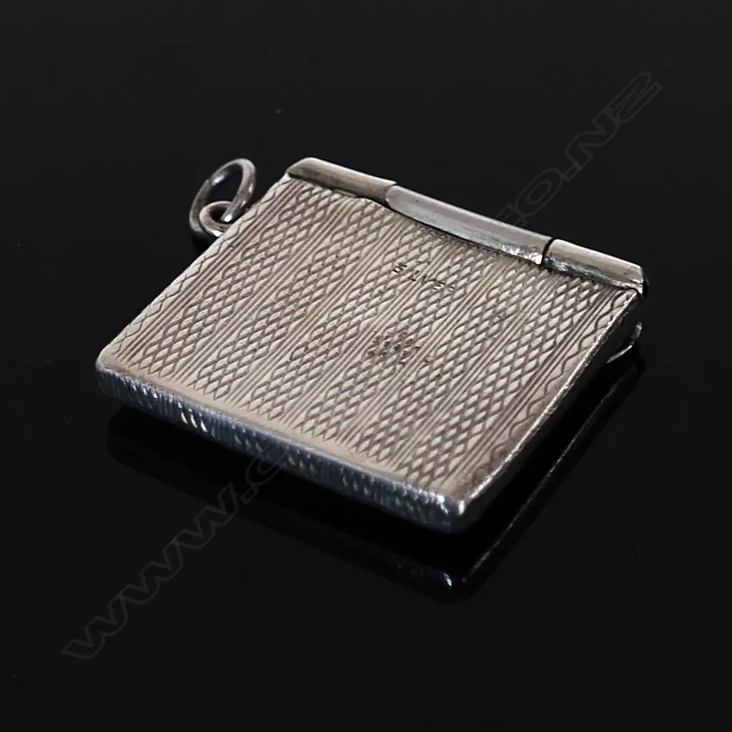 Silver Single Compartment Stamp Envelope, machine engraved, Image 1++