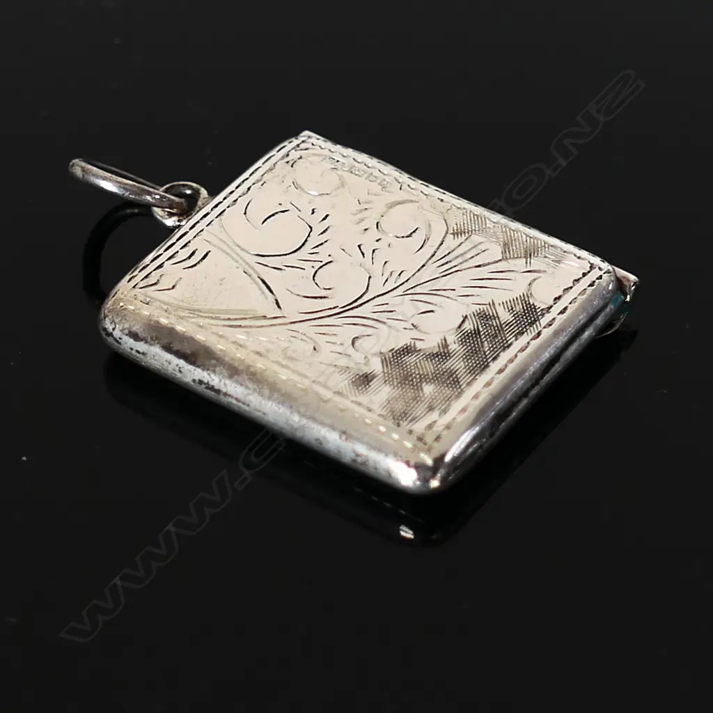 Souvenir Replica Silver Envelope Stamp case issued by HARRODS of LONDON, Image 1++