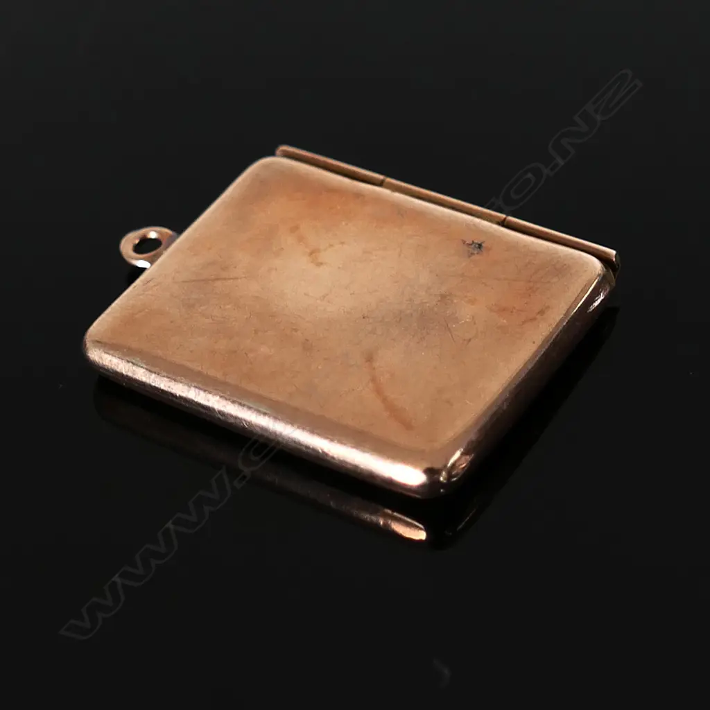 A 9ct Gold ‘Envelope’ Postage Stamp Case, Chester 1913, Image 1++