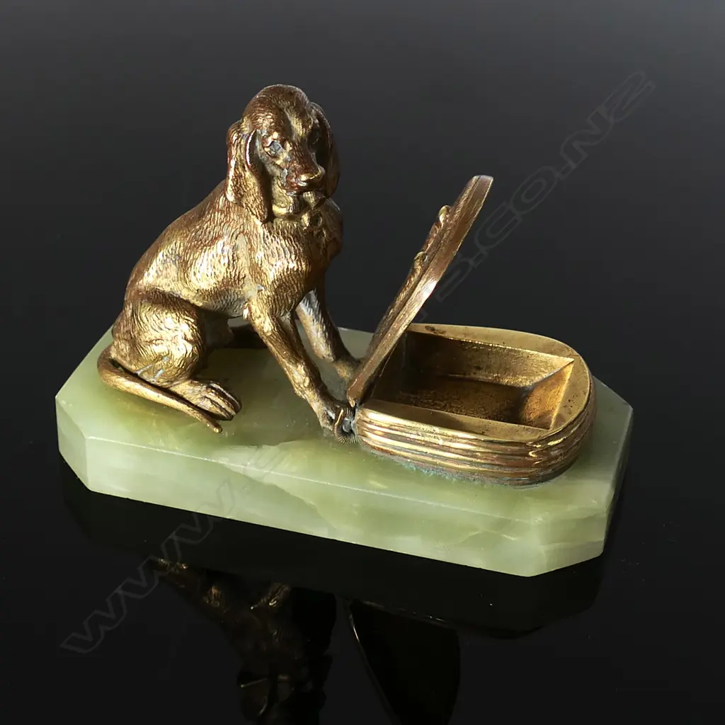An Austro-Hungarian Fin-De-Siècle Gilt Bronze and Onyx Paperweight with postage stamp compartment, Image 1++