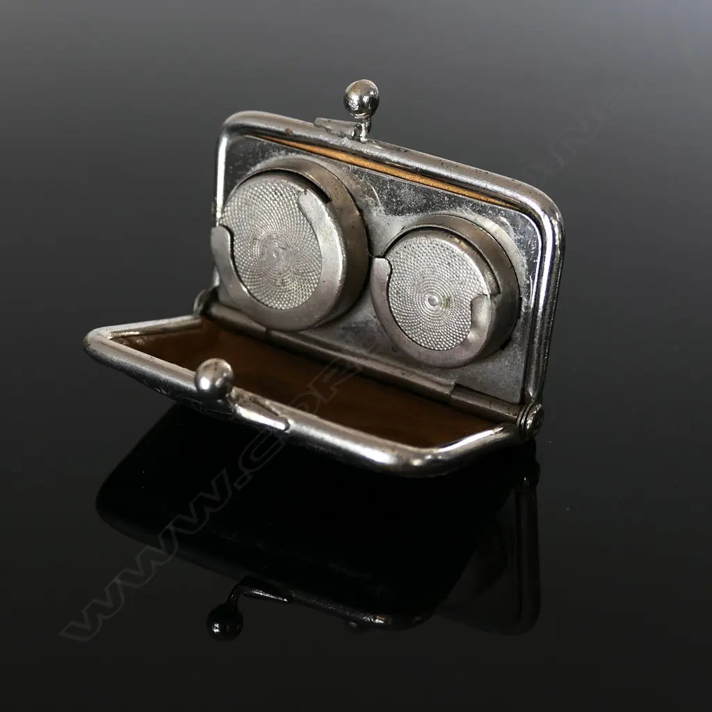 Very Neat Dark Brown Leather Sovereign Purse, Image 1++