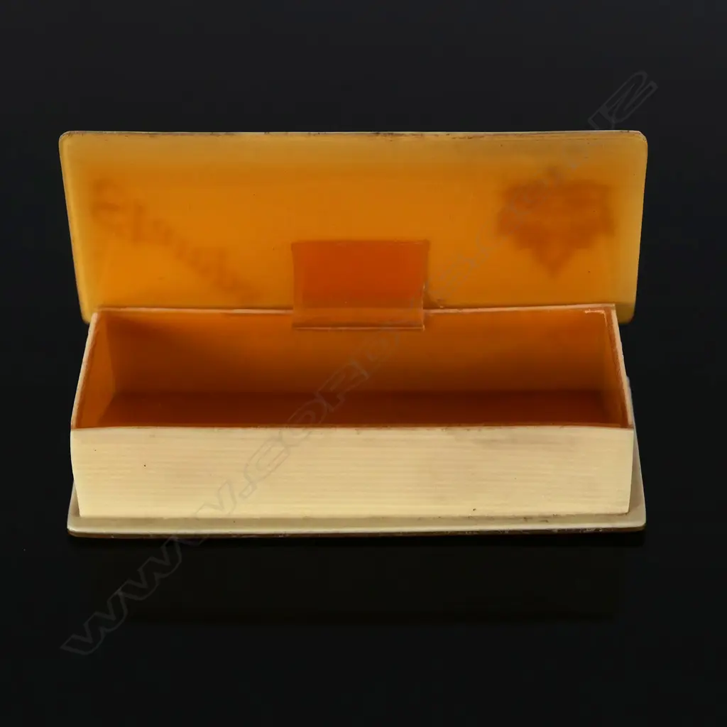 1950s Vintage Stamp Box, no divisions, Image 1++