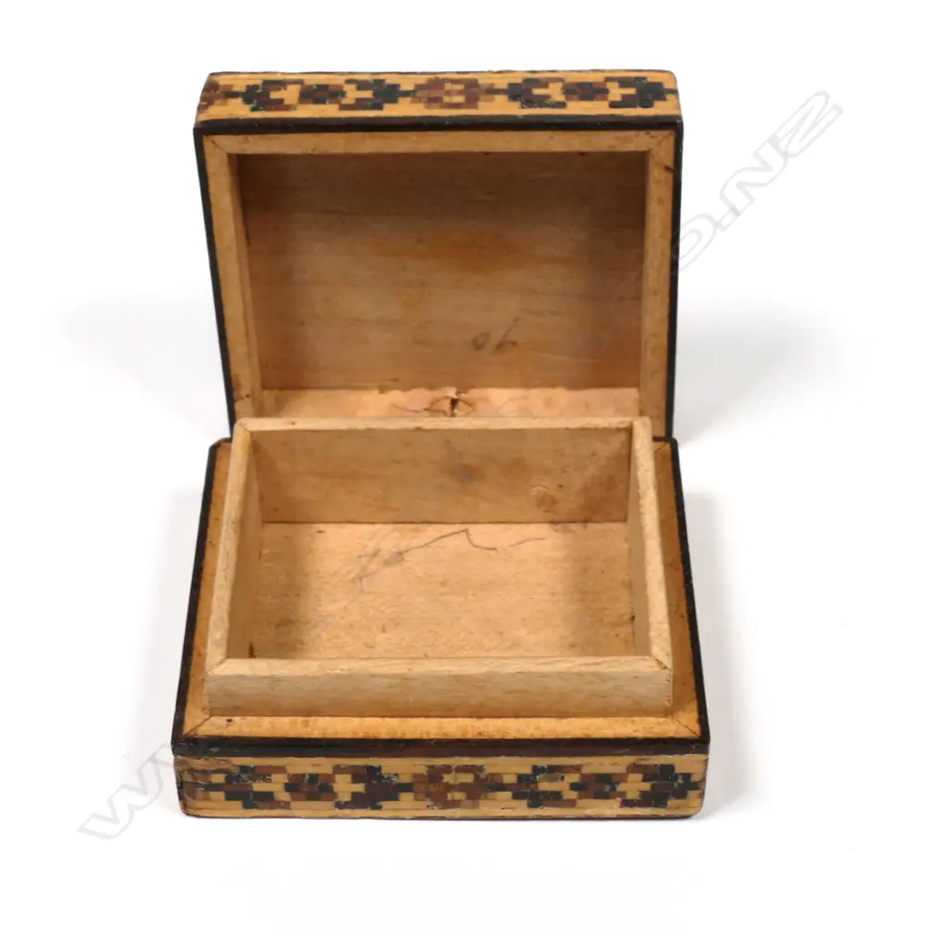 Tunbridge Ware Single Compartment Postage Stamp Box, Image 1++