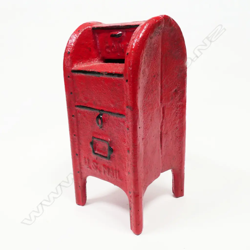 Cast Iron American Novelty Money Box in the shape of a U.S. MAIL Post Box Image 1++