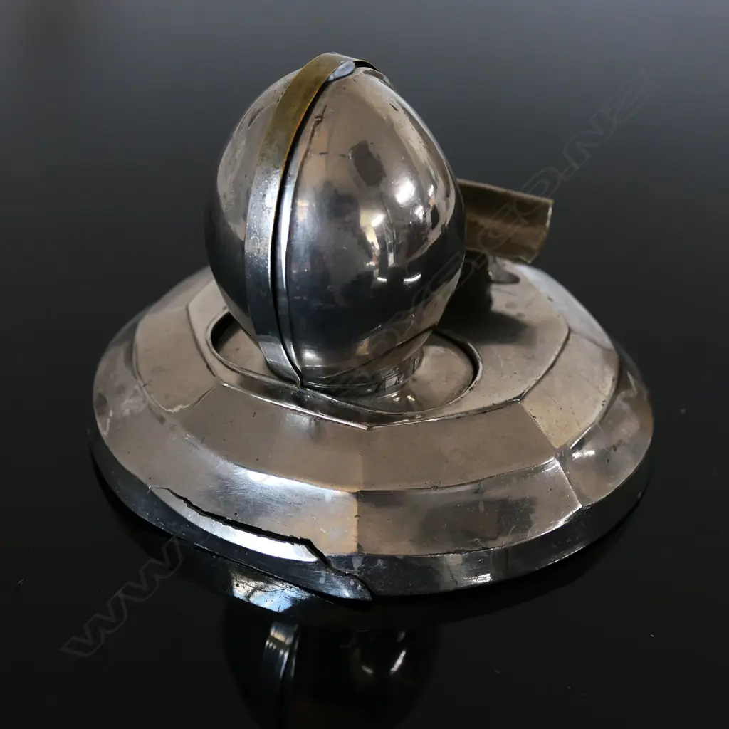 Novelty Chrome Ink and Pen Desk Stand. Image 1++