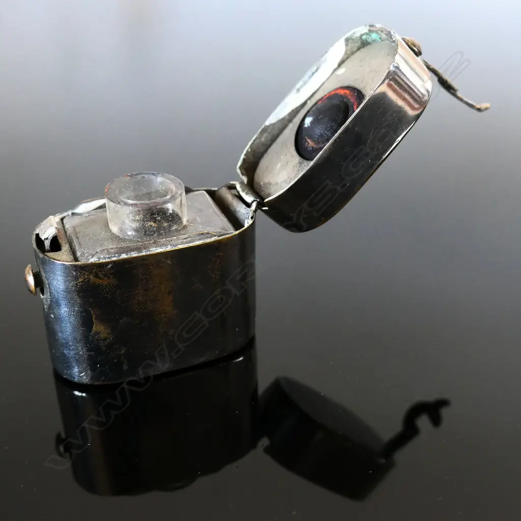 Vintage Travelling Ink Well, Image 1++